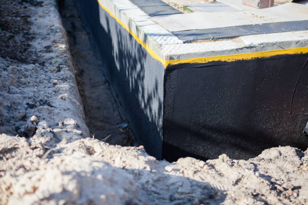 Professional Wet Basement Repair technician working in Gratiot, OH